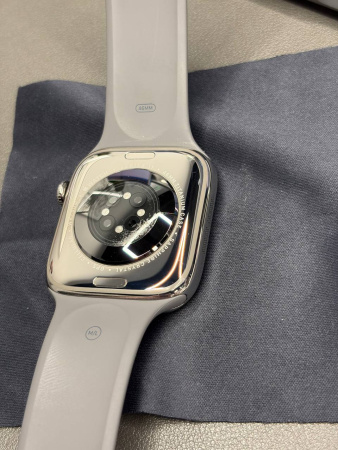 Apple Watch Series 11 46mm Natural Titanium Case with Stone Grey Sport Band (M/L) Б/У
