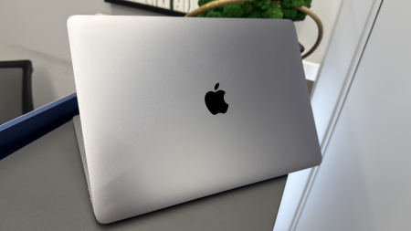 Apple MacBook Pro Touch Bar 13" (Late 2016) Core i5 2.9 ГГц / RAM 8GB / SSD 512Gb Space Gray Б/У