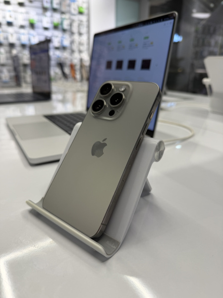 Apple iPhone 15 Pro 128GB Natural Titanium Б/У