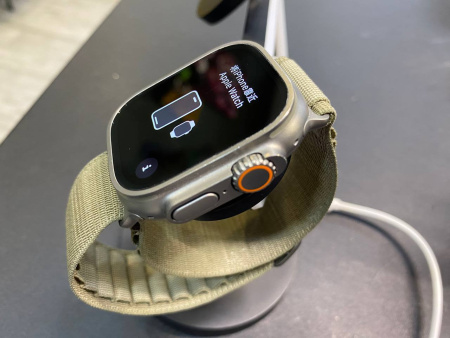 Apple Watch Ultra 2 49mm Natural Titanium Case with Olive Alpine Loop Band (GPS + Cellular) Б/У