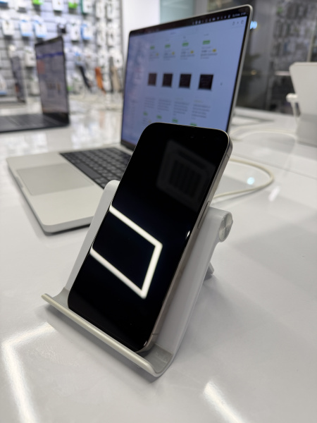 Apple iPhone 15 Pro 128GB Natural Titanium Б/У