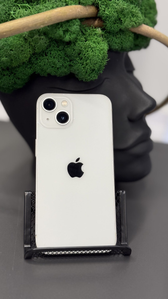 Apple iPhone 13 128GB Starlight Б/У