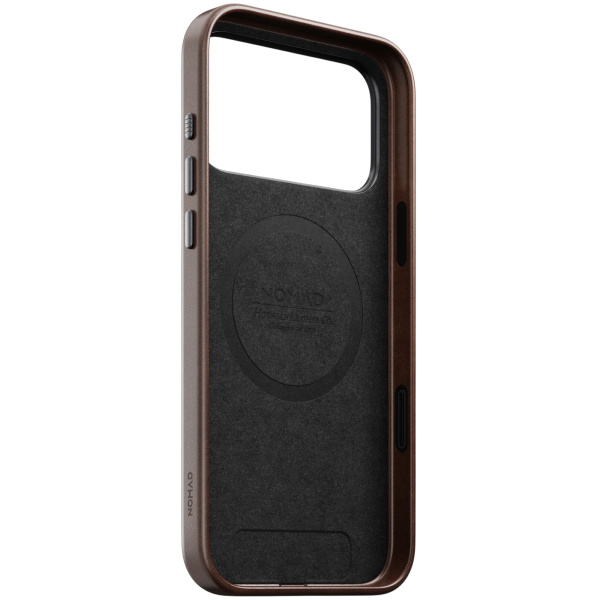 Защитный чехол Nomad Traditional Leather Case для iPhone 18 Pro Brown